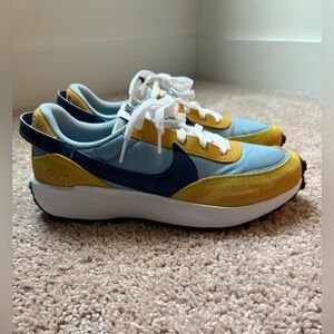 New men’s Nike Waffle Debut sneakers, mens size 8 or can be a women’s 9.5